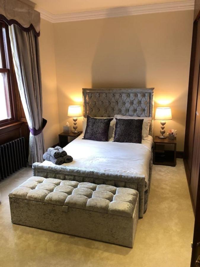 Beautiful 4-Bed Villa In Glasgow Buitenkant foto